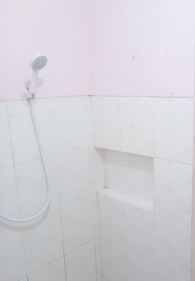 D'Kost Ketintang 호텔 수라바야 외부 사진
