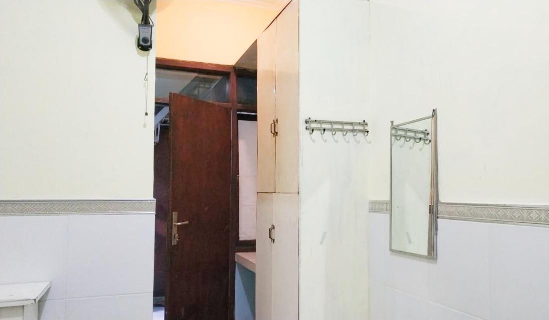 D'Kost Ketintang 호텔 수라바야 외부 사진